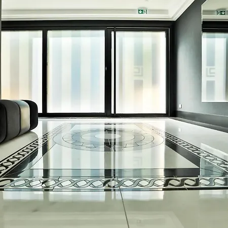 Residenza Leca Colonna アパートホテル 4*