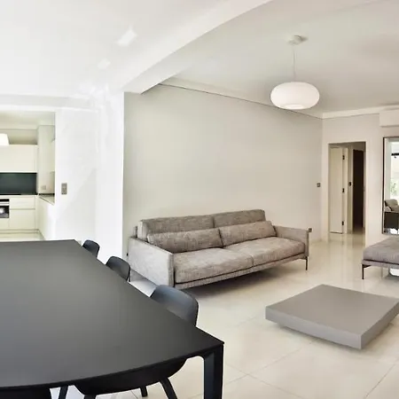 Ξενοδοχείο με διαμερίσματα Residenza Leca Colonna 4*