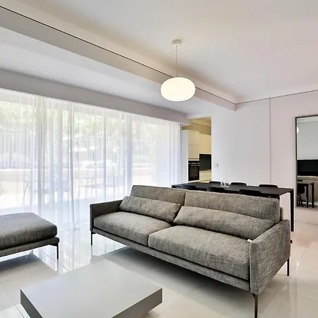 Aparthotel Residenza Leca Colonna 4*